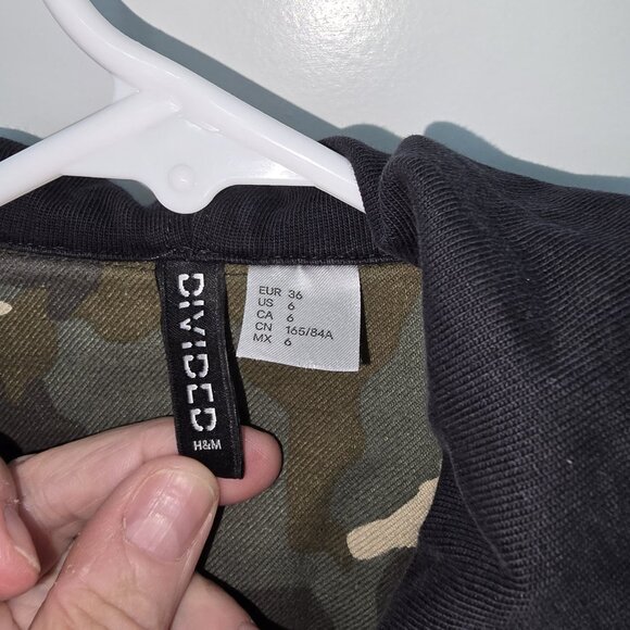 H&M Divided Camo Hoodie Sweatshirt Size 6 Draw String Green Black Zip Up - Picture 5 of 7